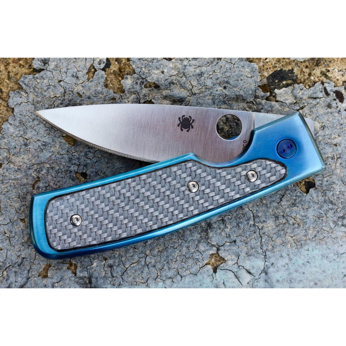 มีดพับ Spyderco Centofante Memory Folding Knife 3" VG10 Blade, Blue Titanium with Glass Fiber Insert Handles,C155TIP