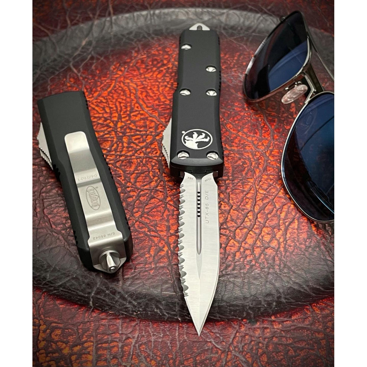 มีดออโต้ Microtech UTX-85 D/E OTF Automatic Knife CC Black Full Serrate (M390 3.125" Stonewash),232-12